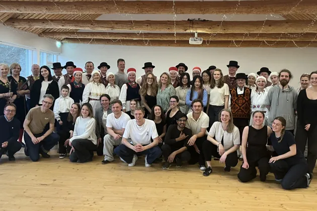Alla studenter samlade i en stor sal