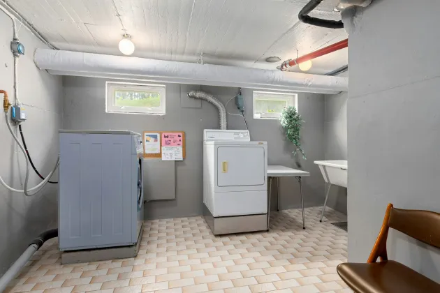 Inifrån en tvättstuga.