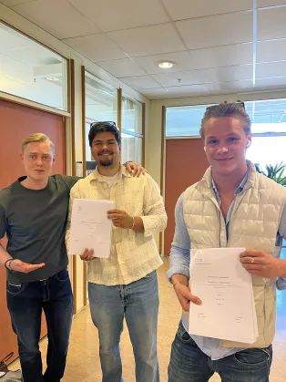 Studenter med uppsatser.